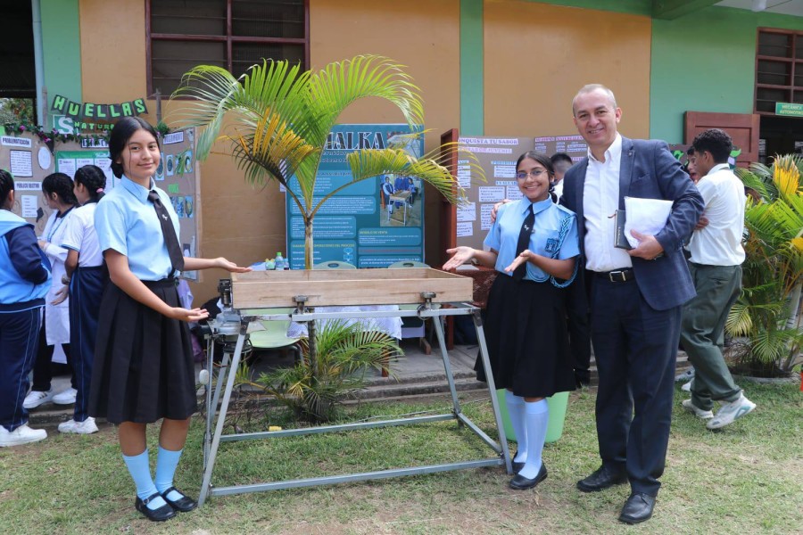Concurso Escolar &ldquo;Crea y Emprende&rdquo; 2025