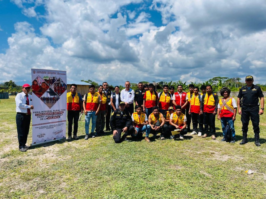 La Unidad de Gestión Educativa Local de Moyobamba organizó y desarrolló con mucho éxito la Feria Integral Rural en Comunidades Nativas para la Prevención de la Violencia.